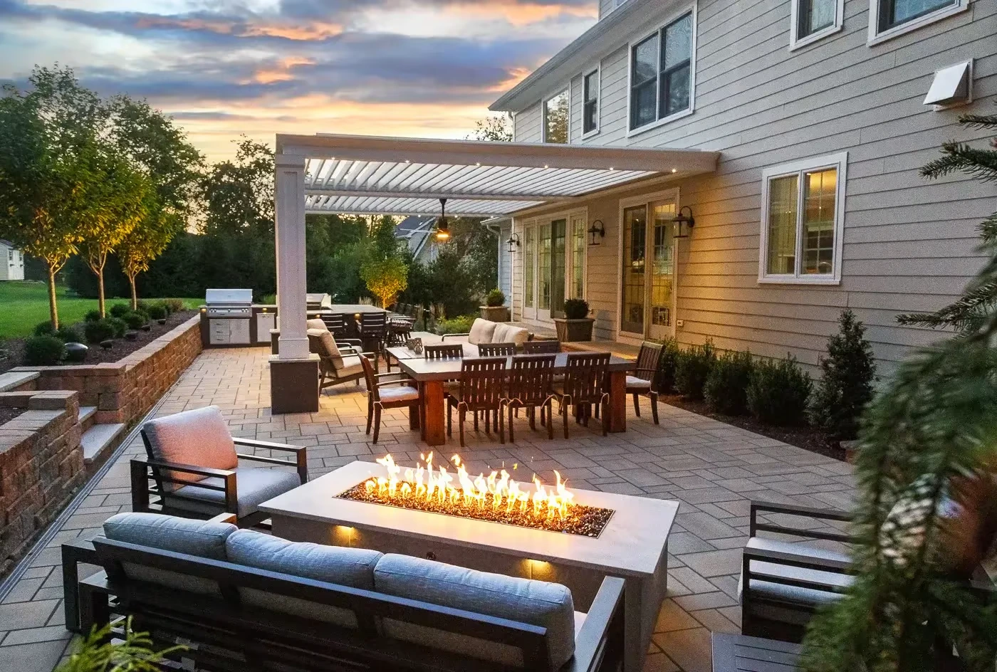 Outdoor Kitchen & Grill